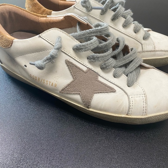 Golden Goose White Sneakers with Gray Laces - Picture 2 of 3
